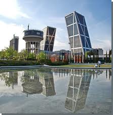 Puerta de Europa 2